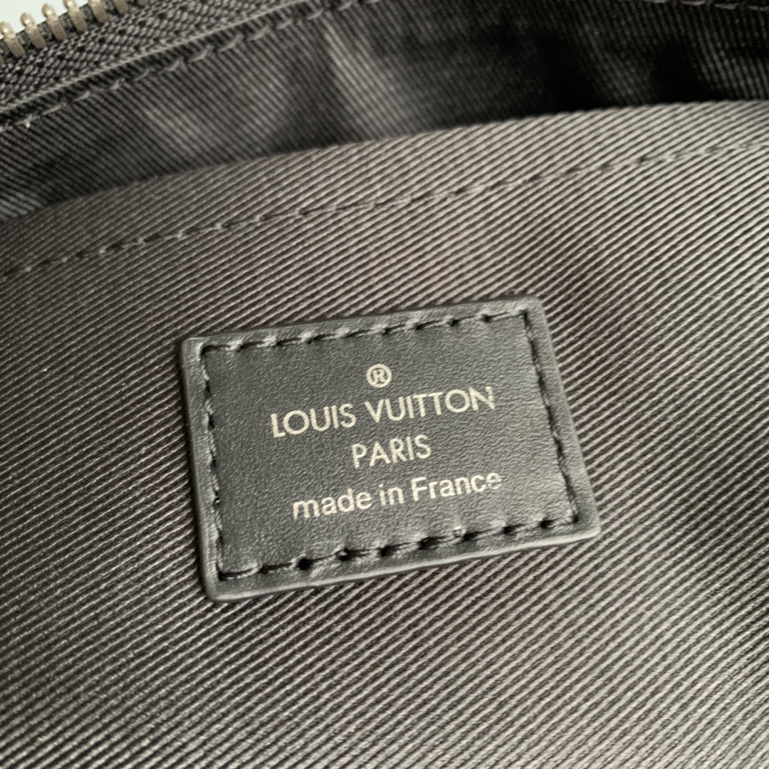 Louis Vuitton Keepal Travel Bag - Image 10