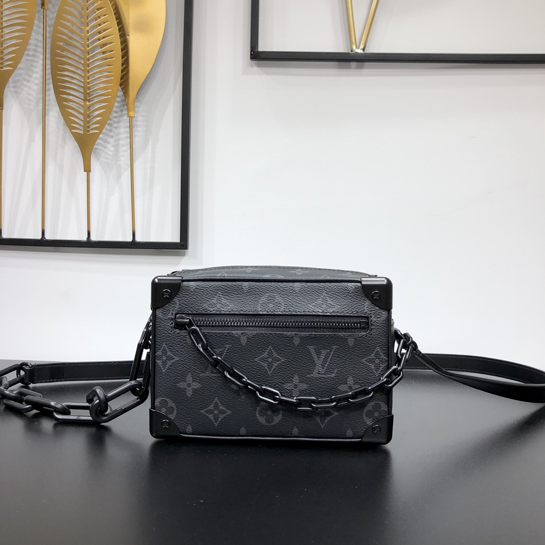 db9bf2_dcc4627d796f469e892cd45598576b87mv2.jpg Louis Vuitton Bag - Image 1