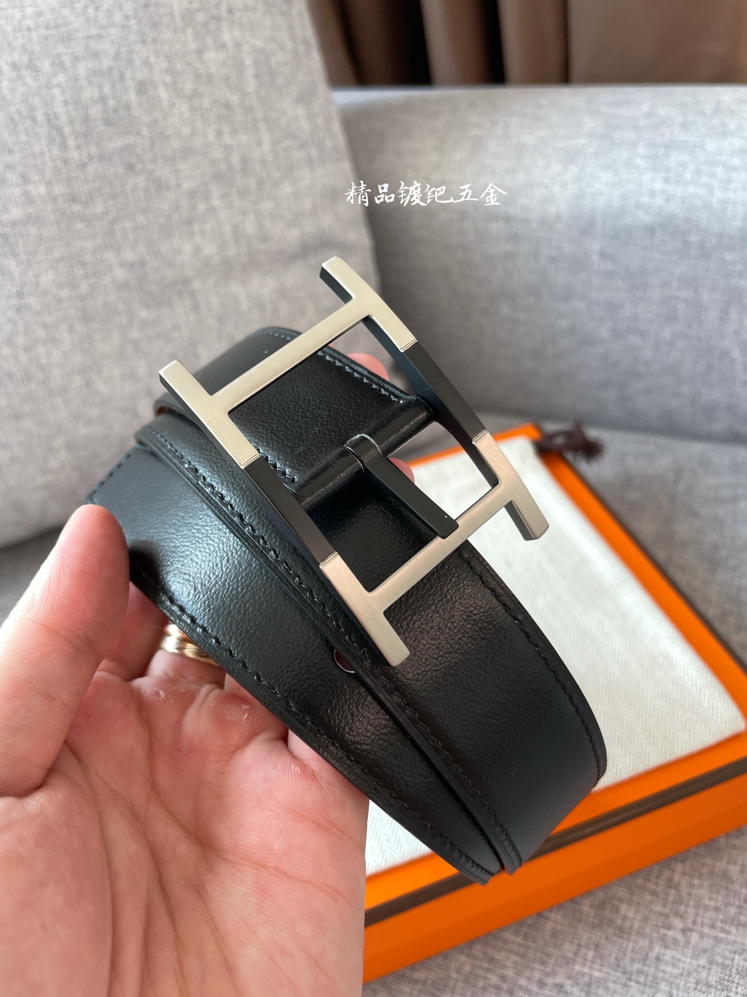 db9bf2_de1239f529f647be8011a32ca73dfb08mv2.jpg Hermes Shoes - Image 1