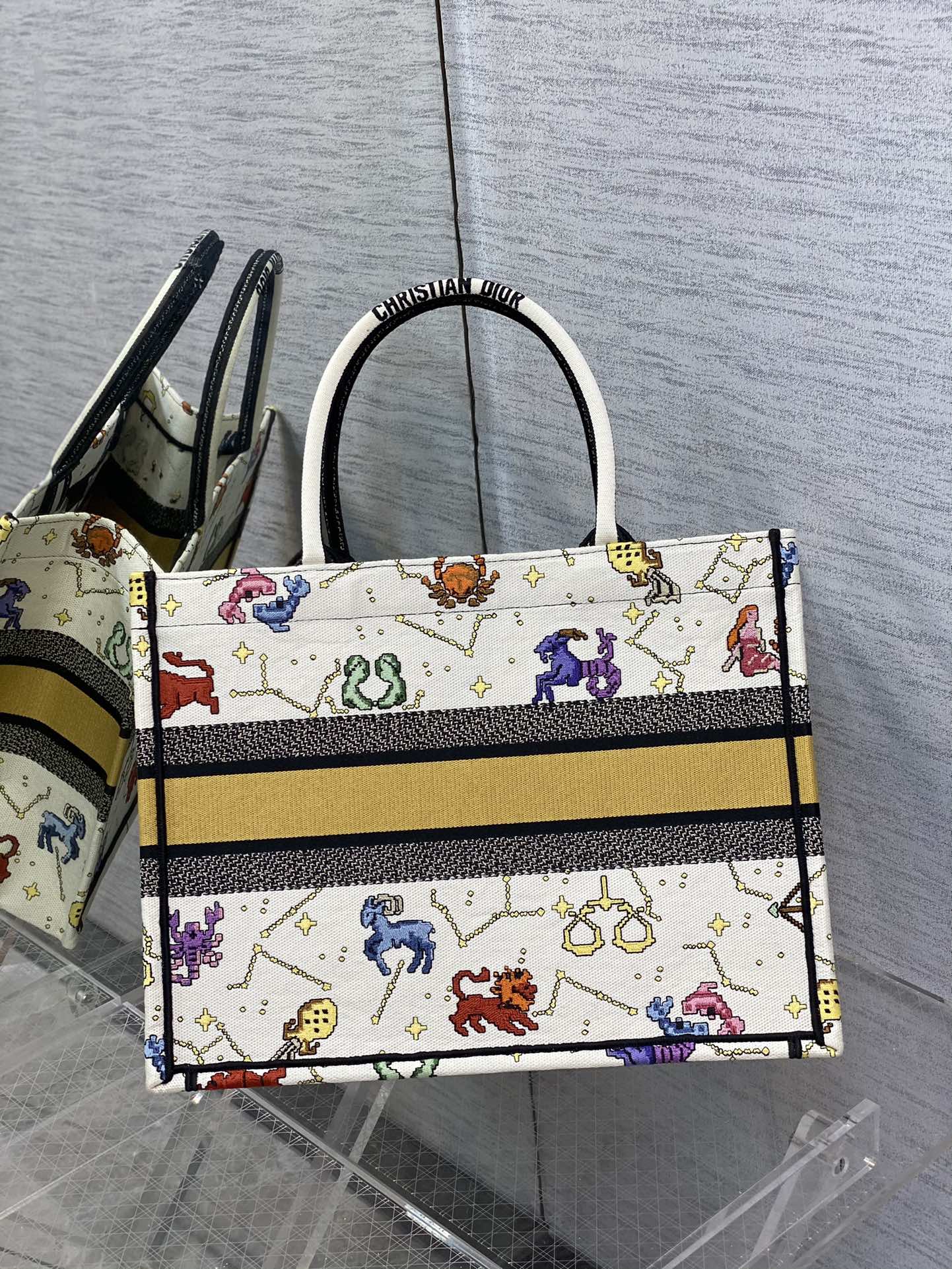 Dior Medium Constellations Tote Bag - Image 3