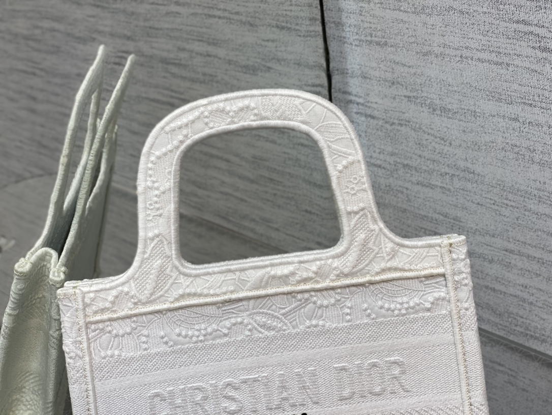 Dior Mini Tote Bag in White - Image 5