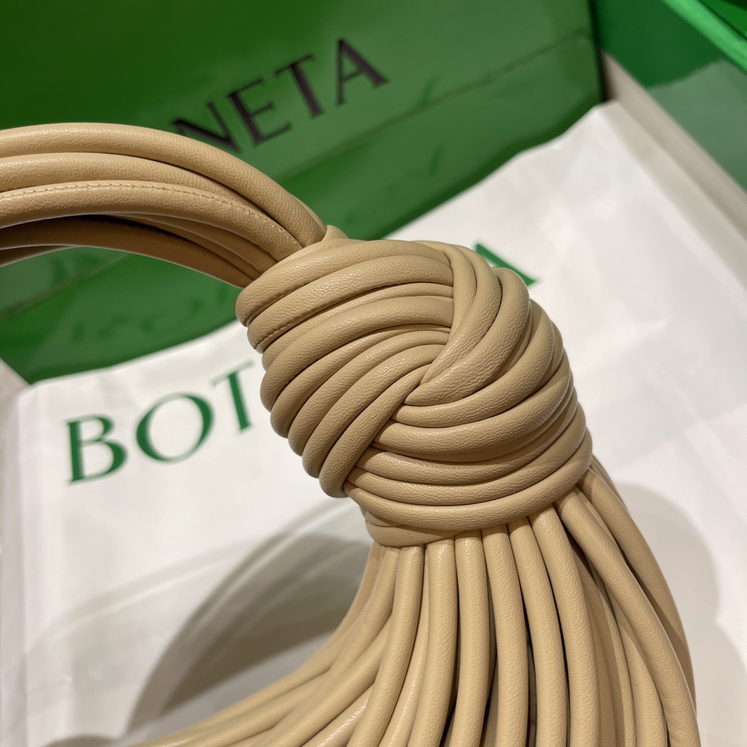 Bottega Veneta Bag - Image 5