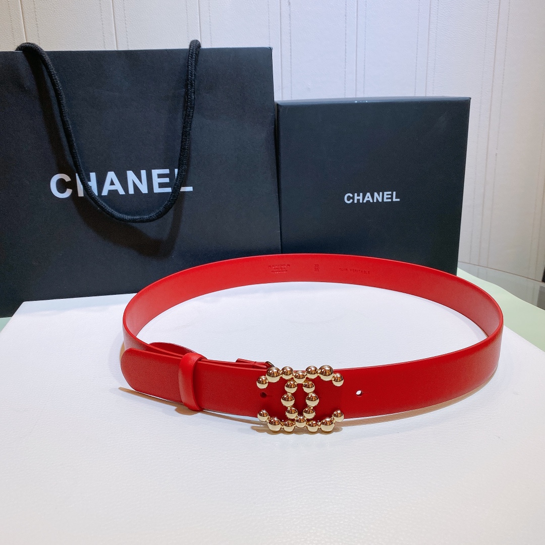 db9bf2_df53def68d3e4921944292d7cc1f9975mv2.jpg Chanel Gold Pearl CC Buckle Leather Belt - Image 1
