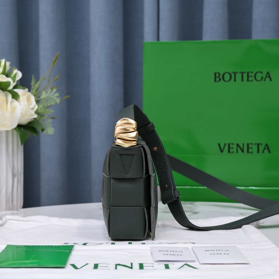 Bottega Veneta Bag - Image 4