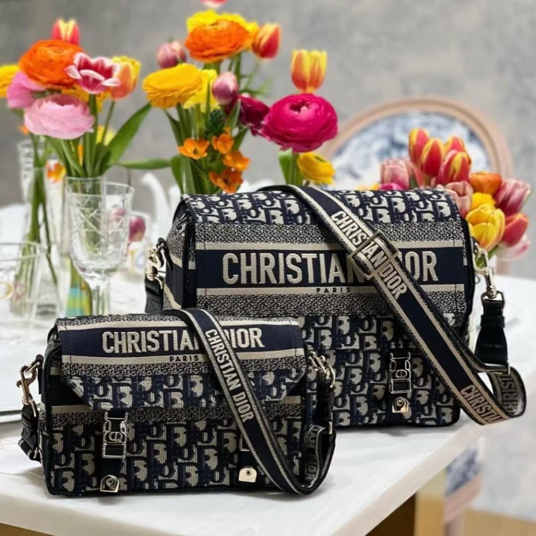 Dior Medium Messenger Bag - Image 11