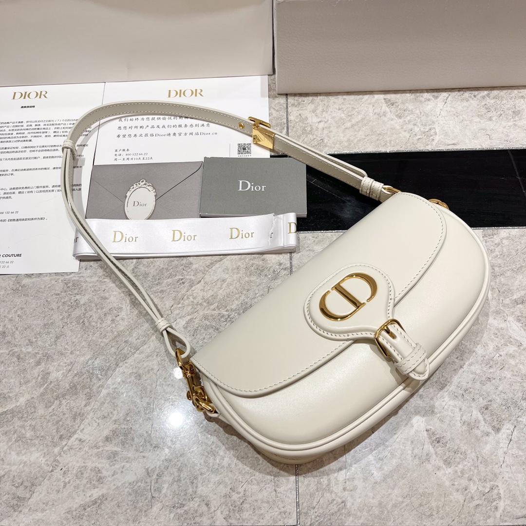 Dior Bobby Underarm 21 Bag in Milky White - Image 3