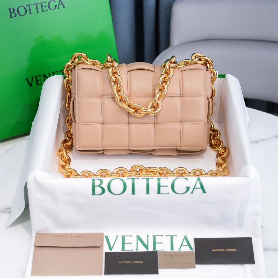 db9bf2_e6ece436d3084f5088eefebd7349451cmv2.jpg Bottega Veneta Shoes - Image 1