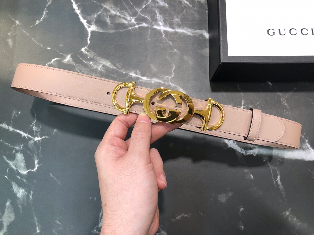 db9bf2_e7b47babd1b941aba591ddd3e9b904a4mv2.jpg Gucci Leather Belt - Image 1