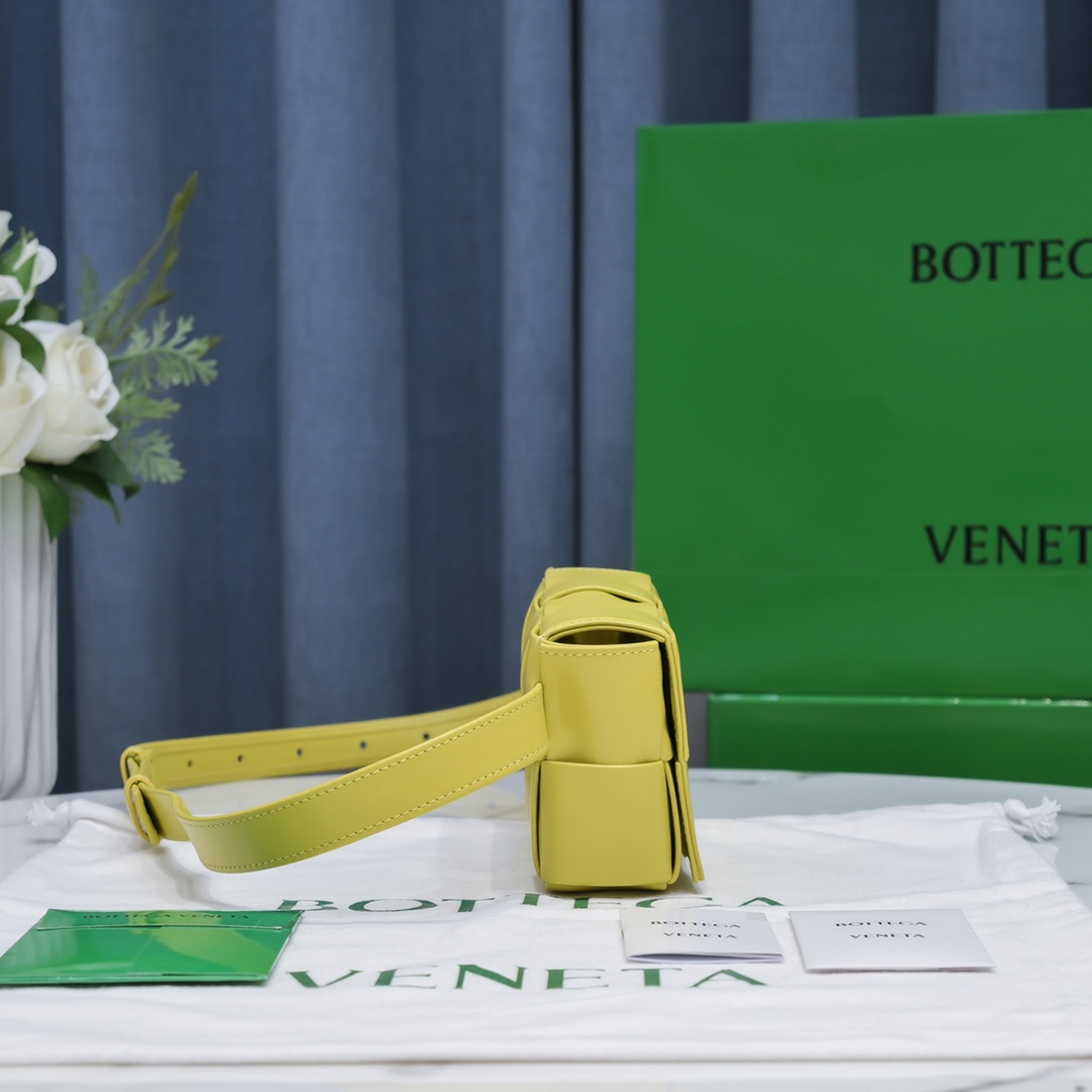 Bottega Veneta Bag - Image 3