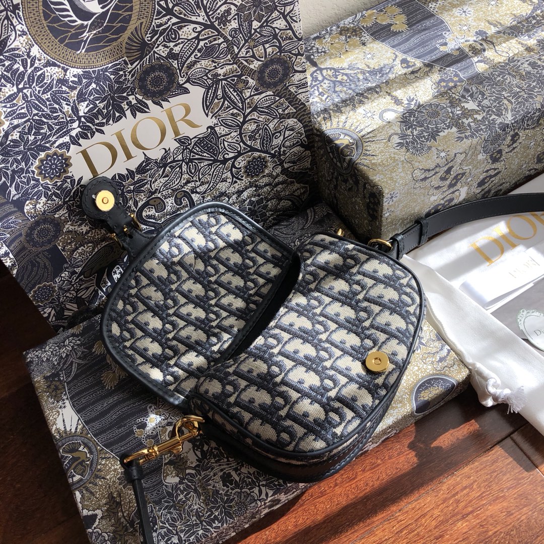 Dior Small Oblique Bobby Bag - Image 5