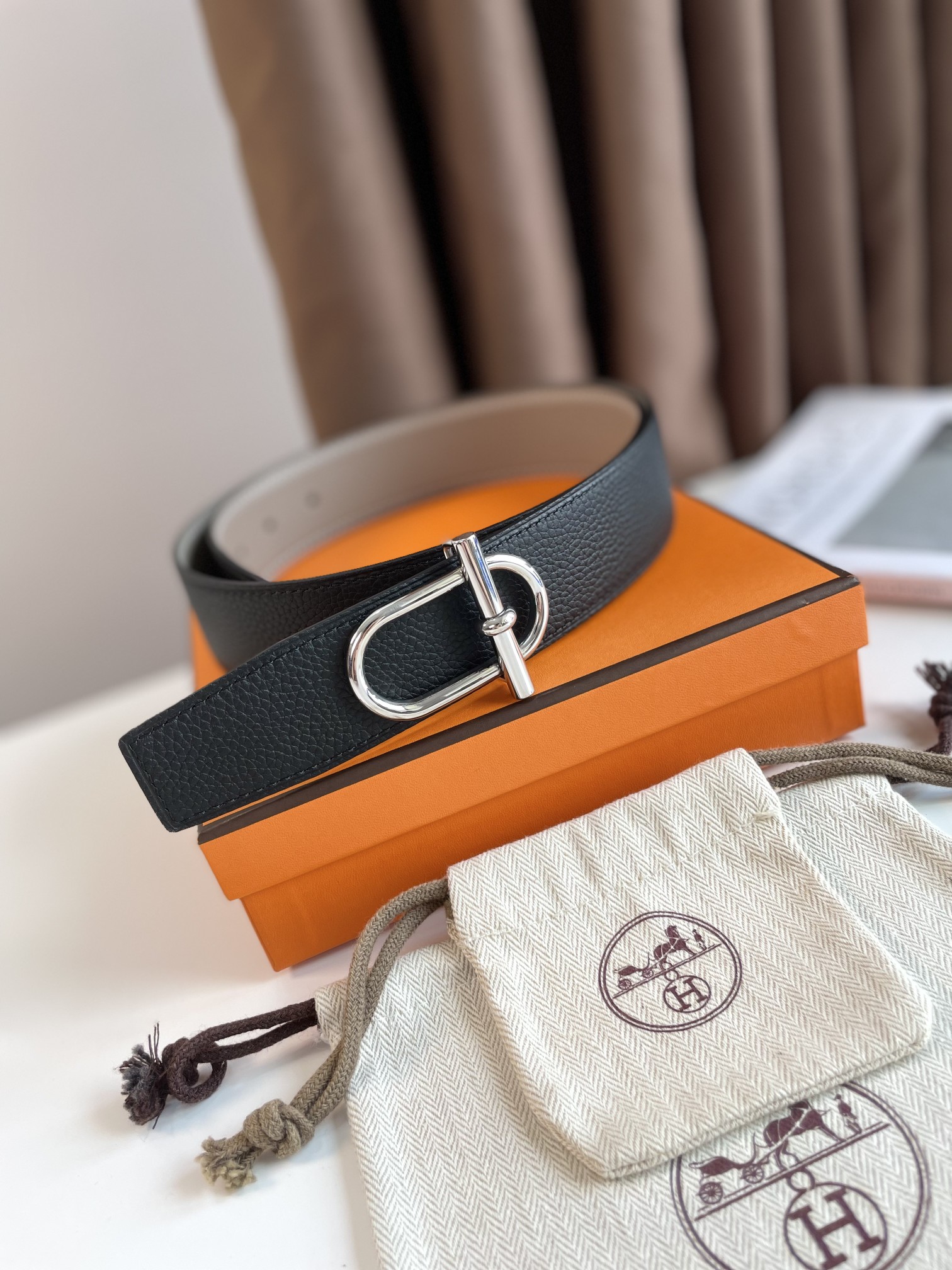 db9bf2_ec84fd9e89d74bd580b484405a111993mv2.jpg Hermes Shoes - Image 1