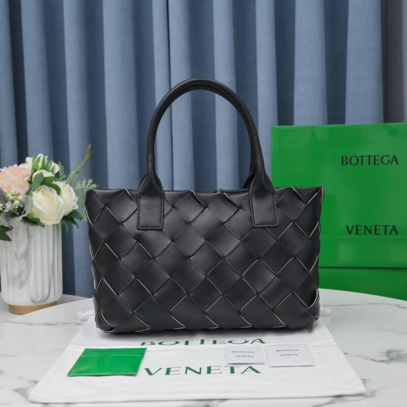 Bottega Veneta Maxi Woven Cabat Tote Bag in Black