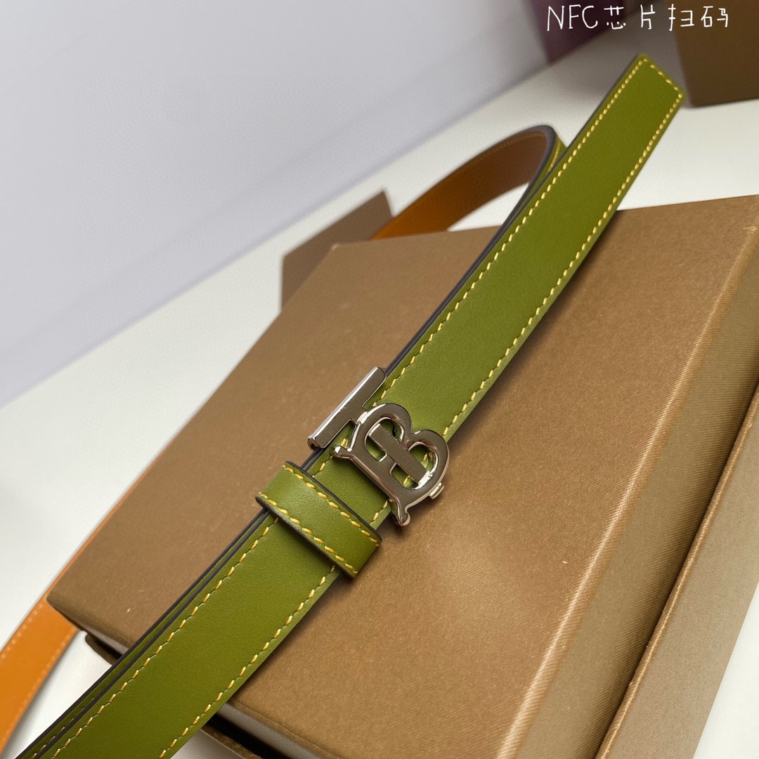 db9bf2_efd5dd40345f482f91e983851902e585mv2.jpg Burberry TB Buckle Double-sided Leather Belt - Image 1