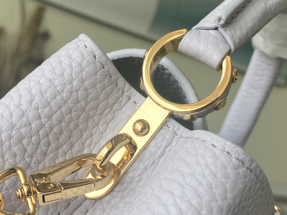 Louis Vuitton Capucines Mini Handbag in Light Violet - Image 6