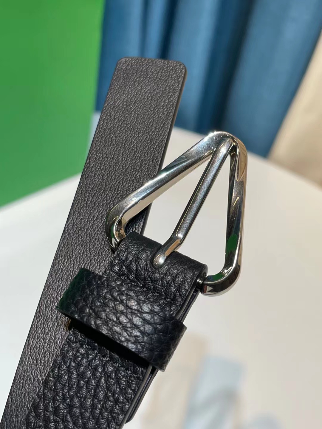 db9bf2_f05f7b6c45ec476c92b8f596b57a6bd3mv2.jpg Bottega Veneta Triangular Buckle Leather Belt - Image 1