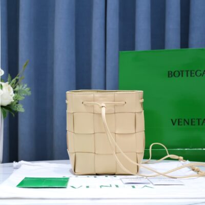 Bottega Veneta Braided Small Bucket Bag in Beige