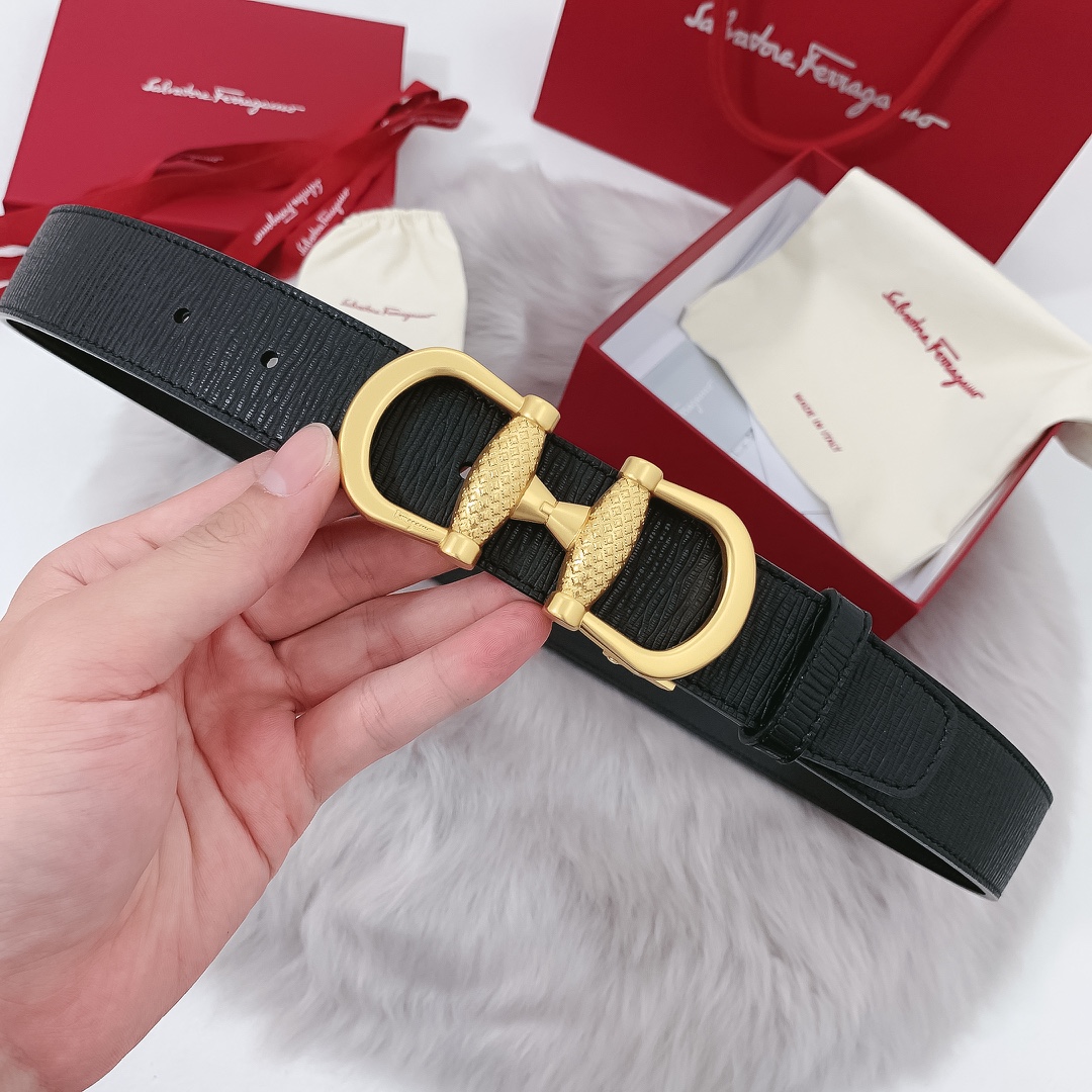 db9bf2_f14c21c095734f57ae2dd0aad25e016fmv2.jpg Ferragamo Logo Buckle Double-sided Leather Belt - Image 1