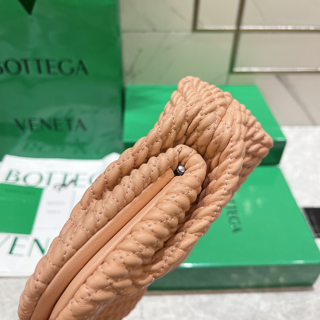 Bottega Veneta Bag - Image 8