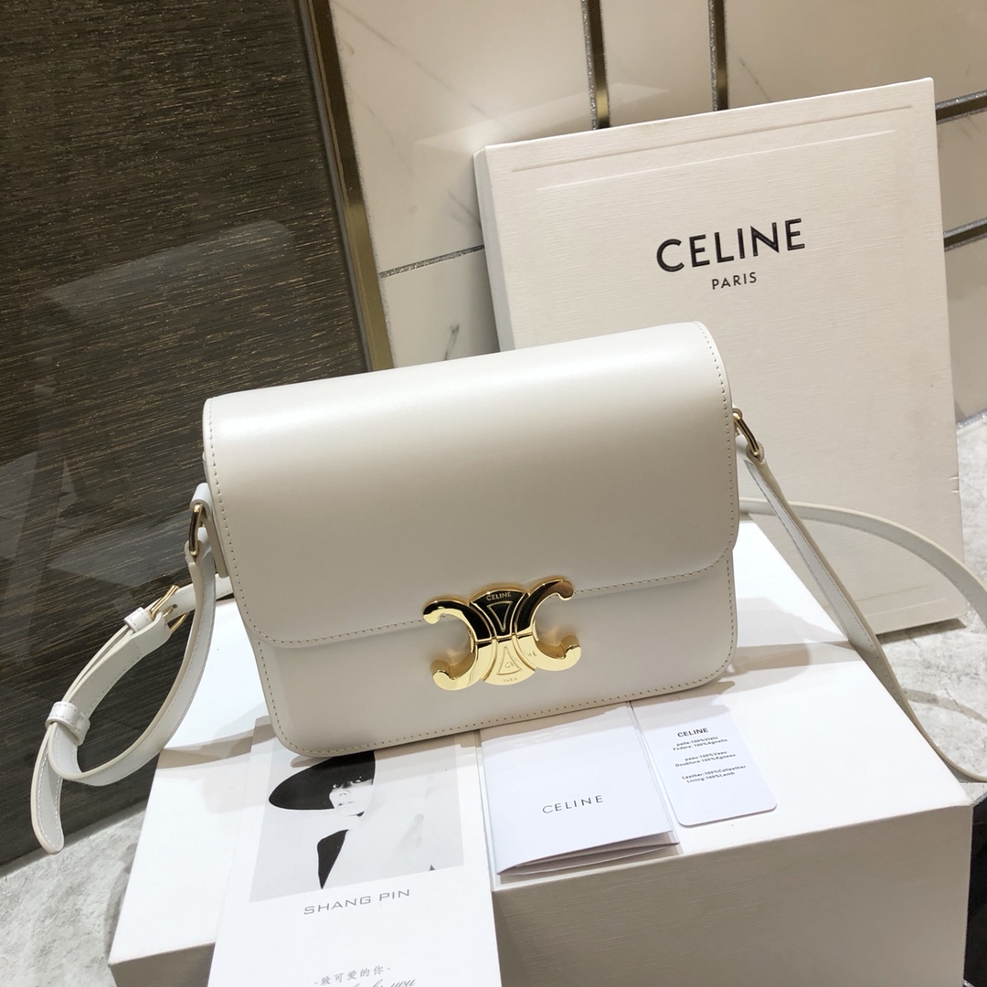 db9bf2_f2dfd6f0c87c44a39e3ab877443950b6mv2.jpg Celine Arc de Triomphe Double C Buckle Leather 18 Bag - Image 1