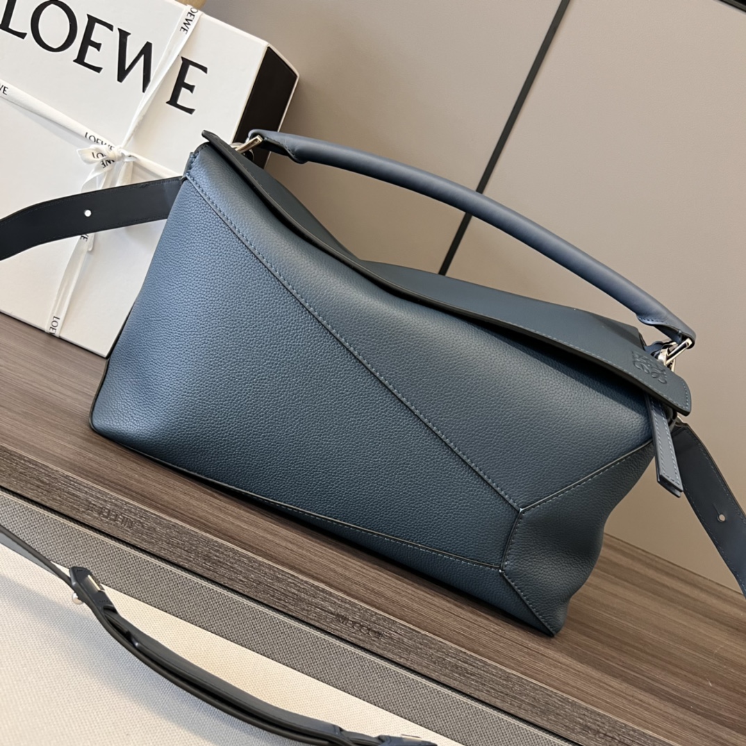 Loewe Bag - Image 3