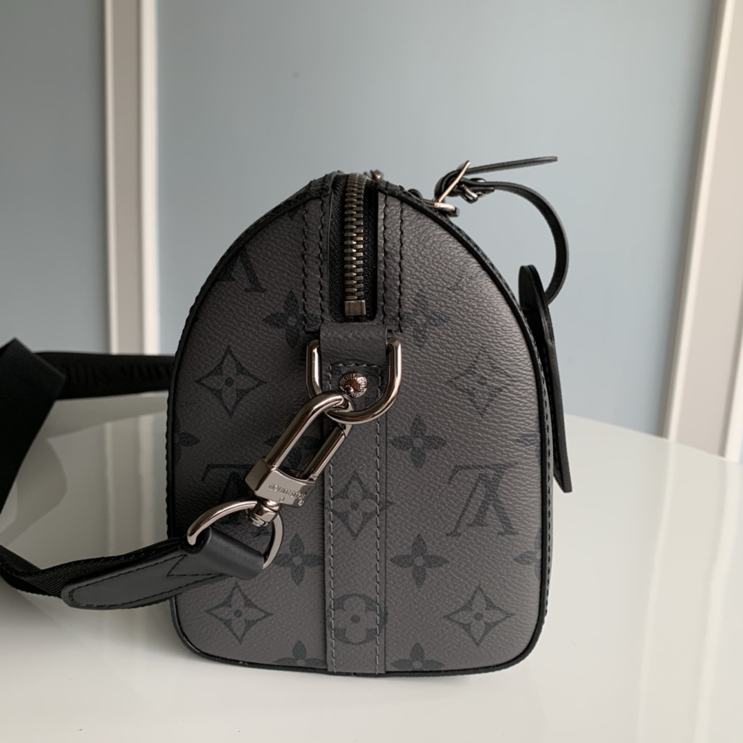 Louis Vuitton Keepal Travel Bag - Image 5