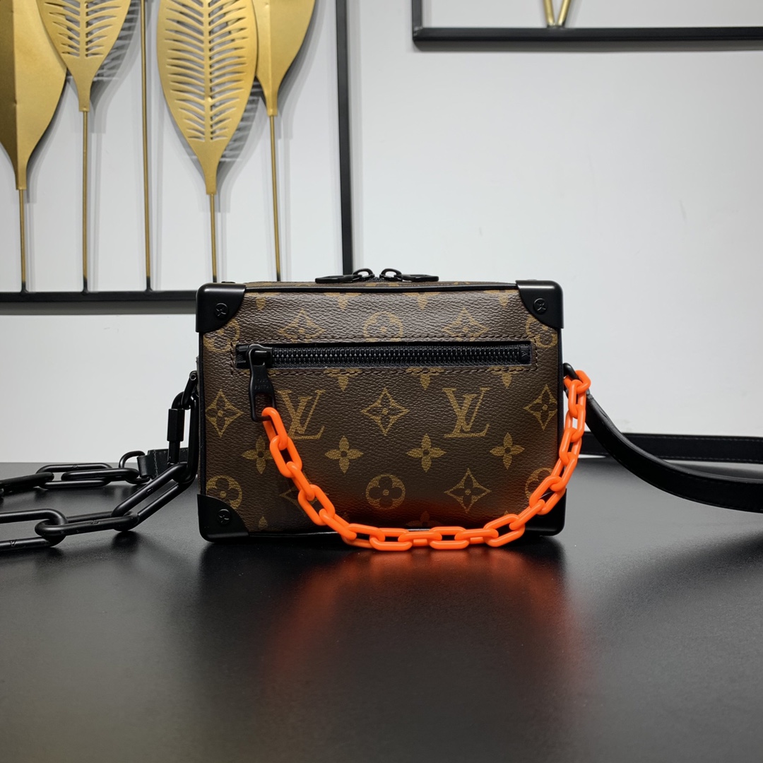 db9bf2_f5eceb08d7bb4937bd20411dd150f49fmv2.jpg Louis Vuitton Bag - Image 1