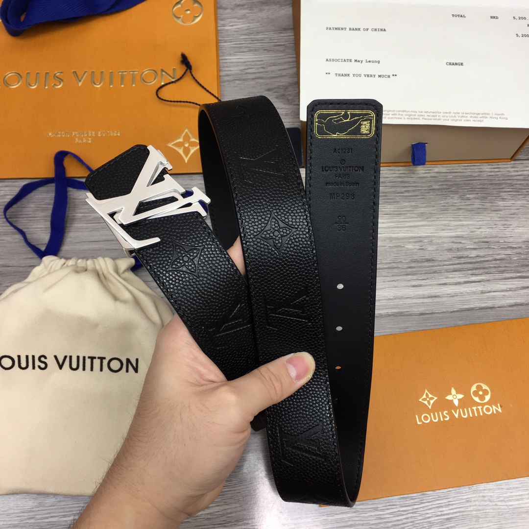 db9bf2_f6a3c9ff4aef4193a51d257b64e6c1d8mv2.jpg Louis Vuitton Double Letter Buckle 40mm Reversible Belt - Image 1