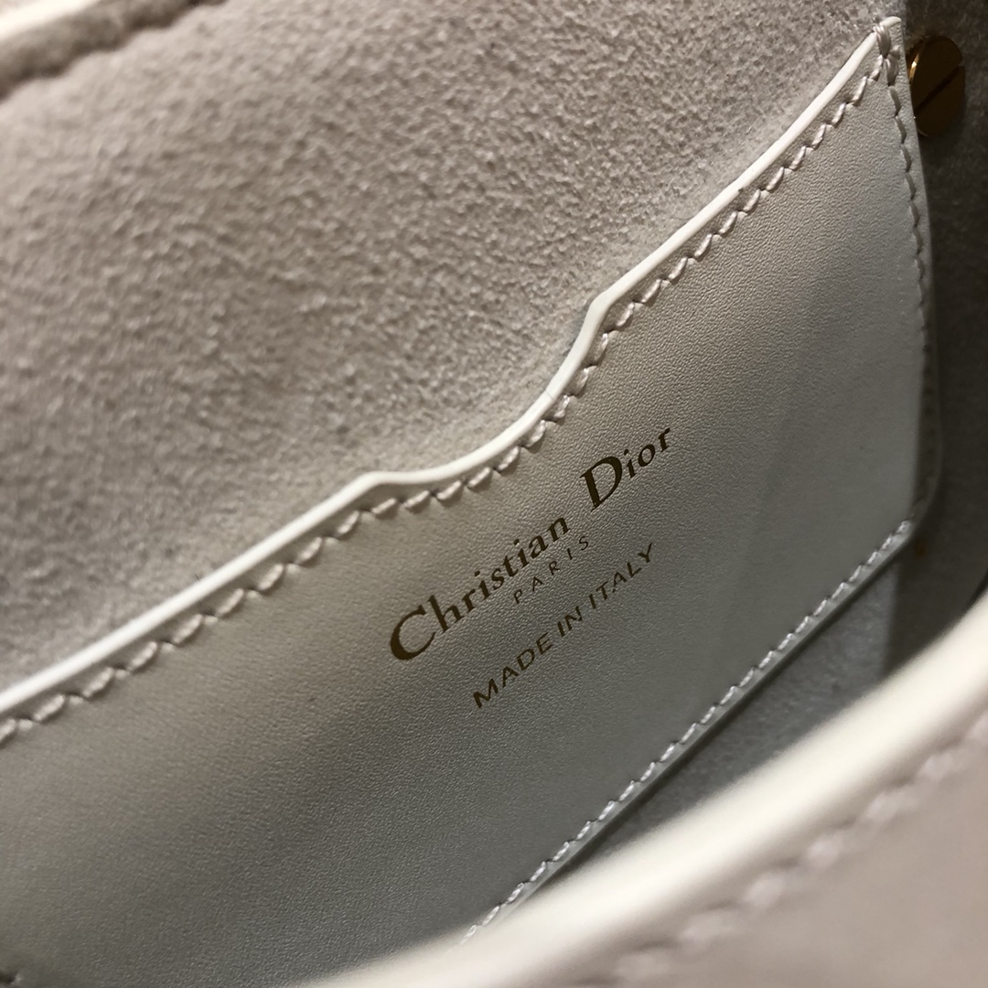 Dior Small Bobby Bag in White - Image 7
