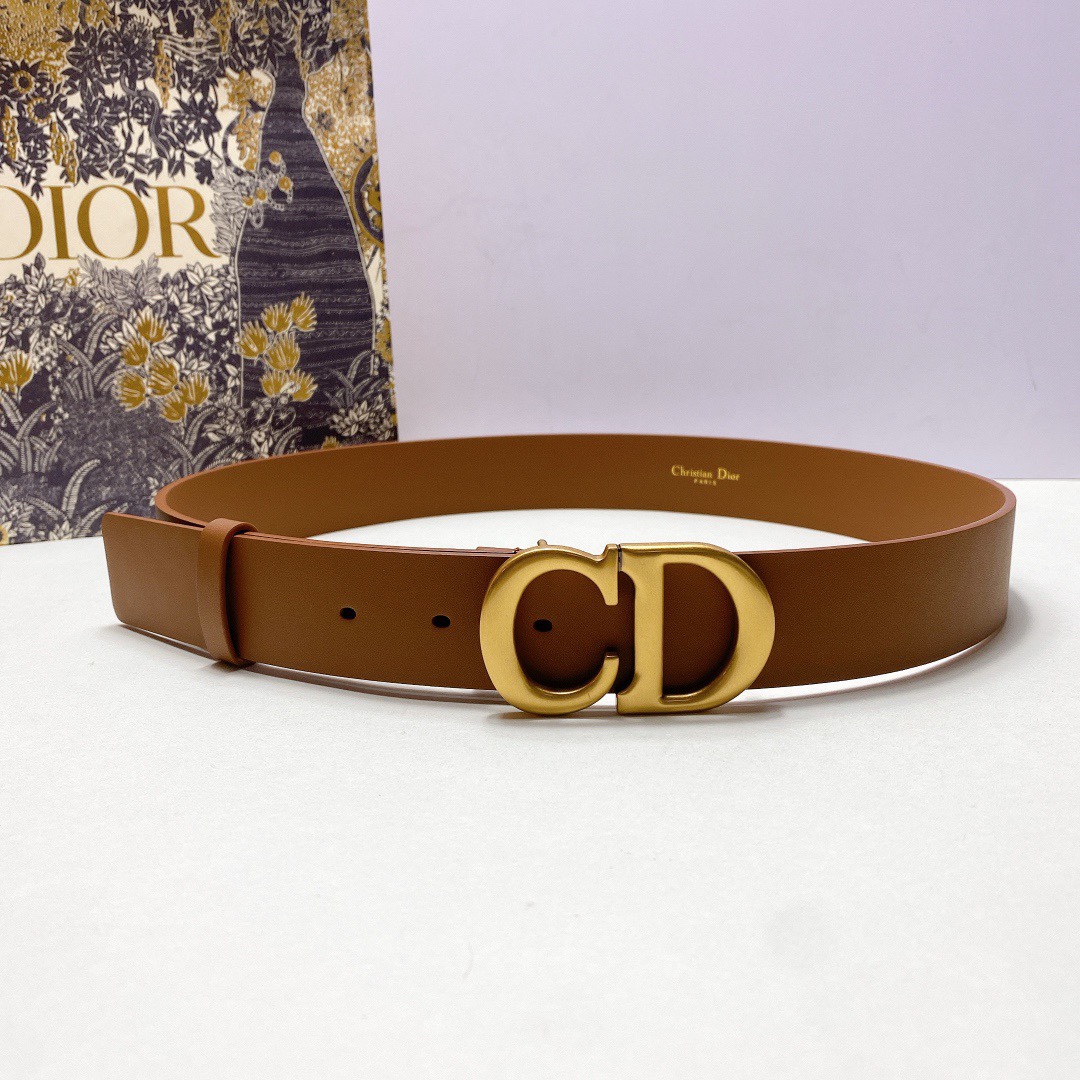 db9bf2_f6f046b81eef4b2588e8ba4774a19f4emv2.jpg Dior Leather Belt - Image 1