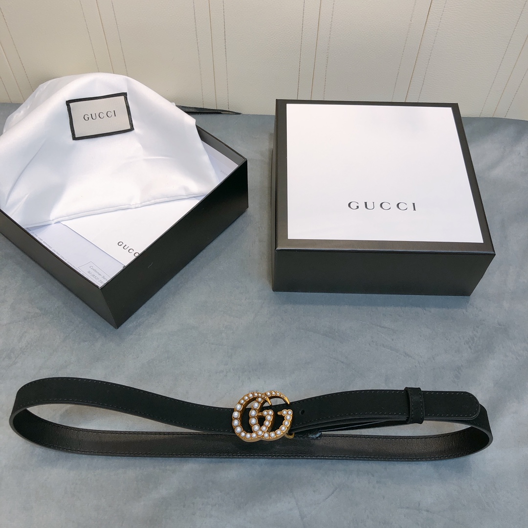 db9bf2_f936242f2084447e8e9b6969c8a2e115mv2.jpg Gucci Leather Belt - Image 1