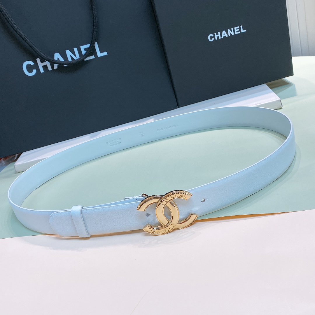 db9bf2_fbad42c44503491ca4d5b3ae8663686emv2.jpg Chanel Leather Belt - Image 1