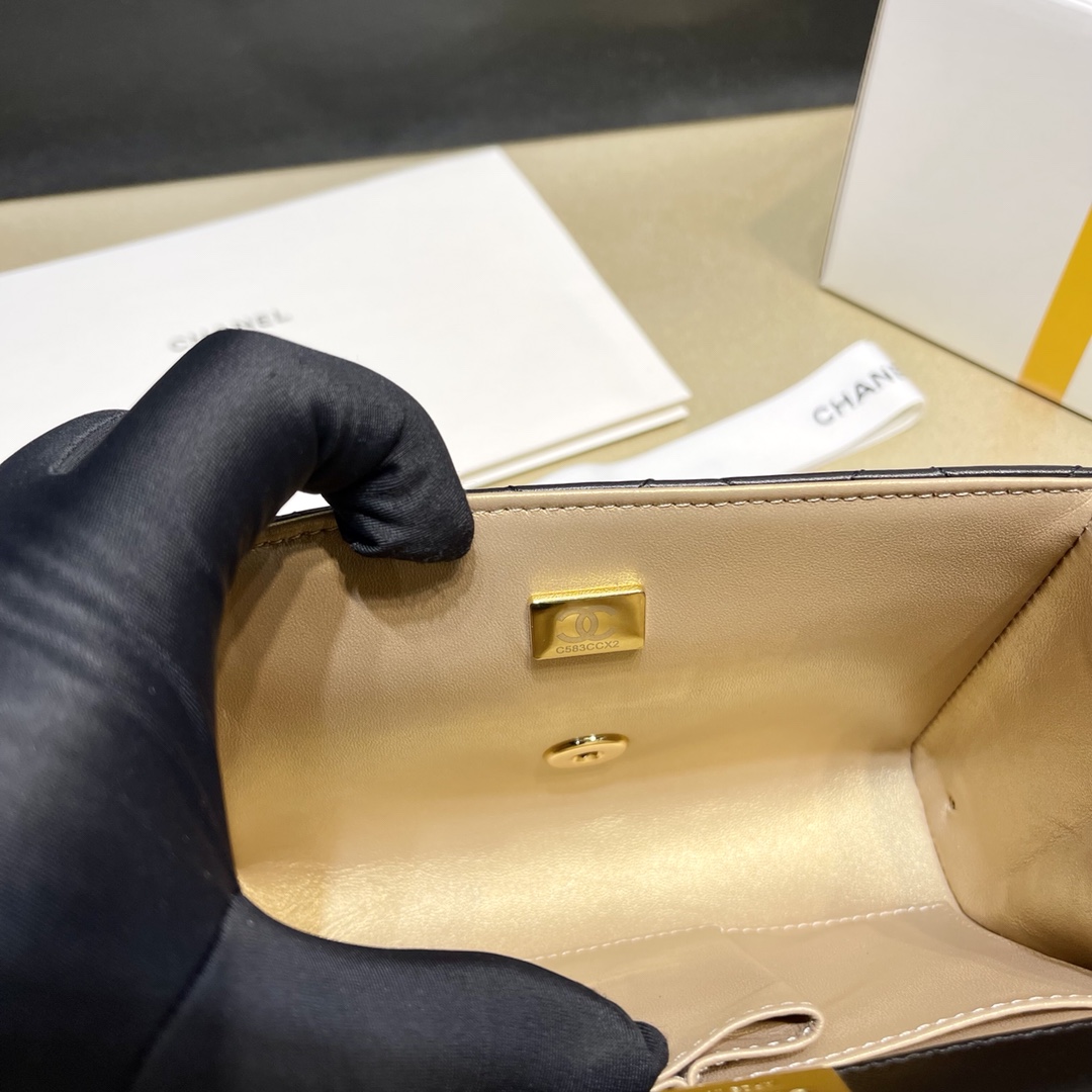 Chanel 22 Classic Rectangular Mini Flap Bag in Black Lambskin - Image 10