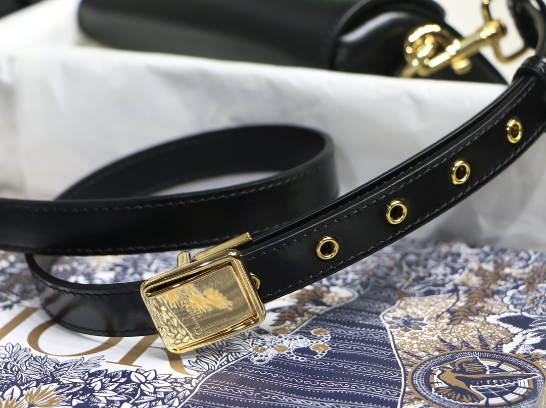 Dior Small Bobby Bag in Black Leather - Image 10