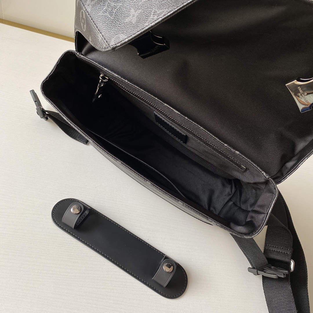 Louis Vuitton Voyager Small Messenger Bag - Image 10