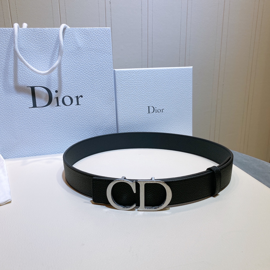 db9bf2_ff325dfc43574259be77bf00e31a0613mv2.jpg Dior Leather Belt - Image 1