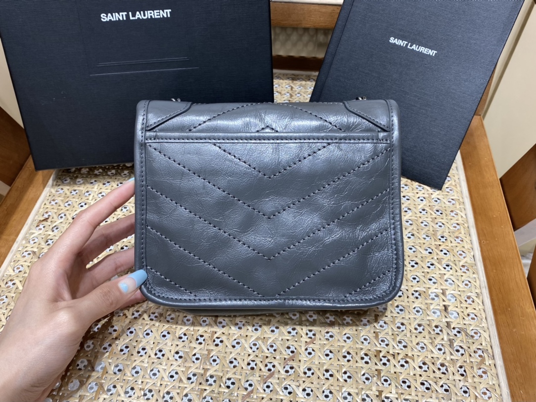 YSL Niki Chain Wallet Dark Blue - Image 3