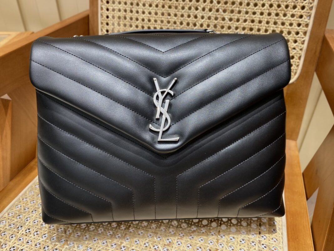 YSL Loulou 31 Black