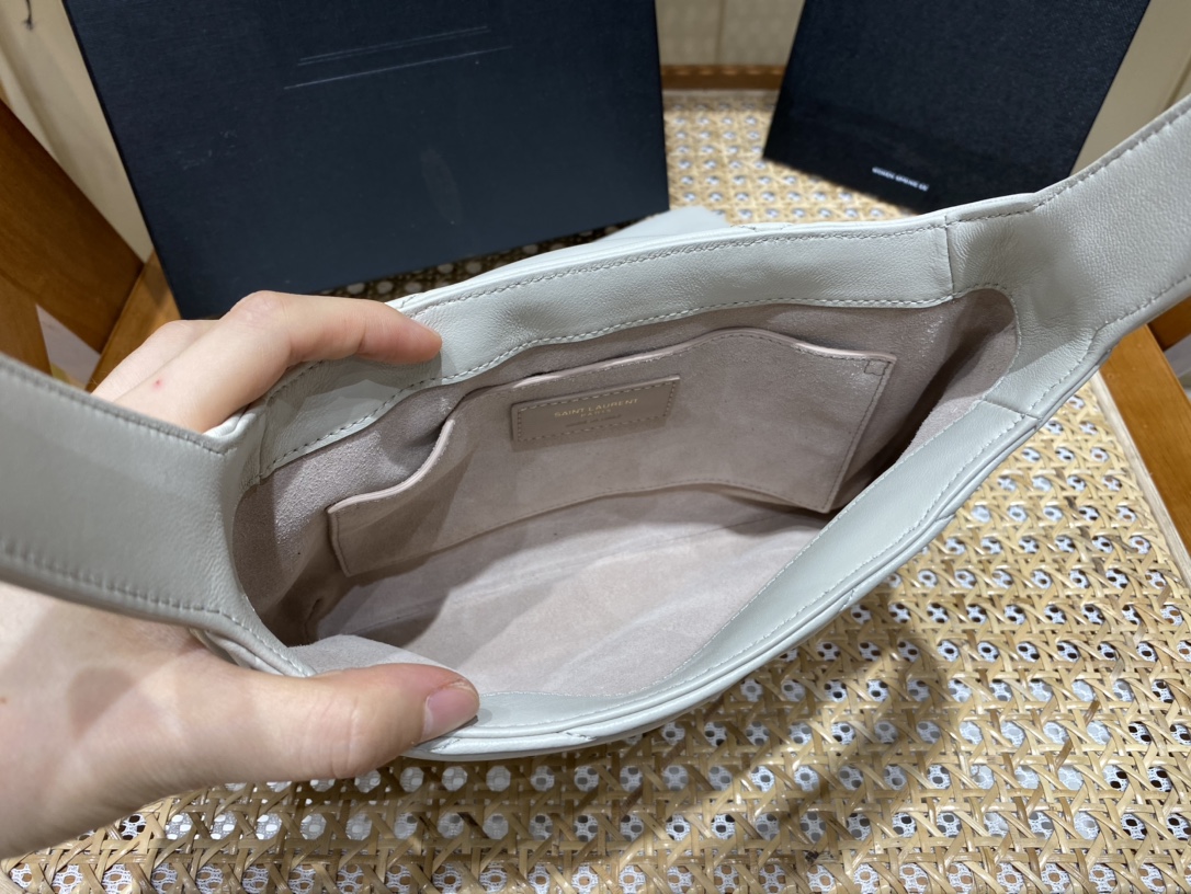 YSL Le 57 Quilted White Bag - Image 8