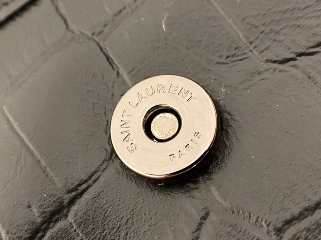 YSL Niki Baby 22 Dark Green – Detailed Show