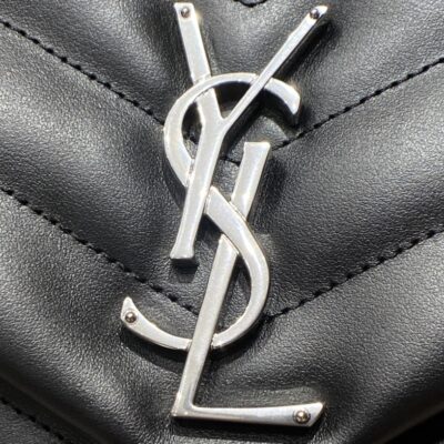 YSL Loulou 31 Black - Detailed Show