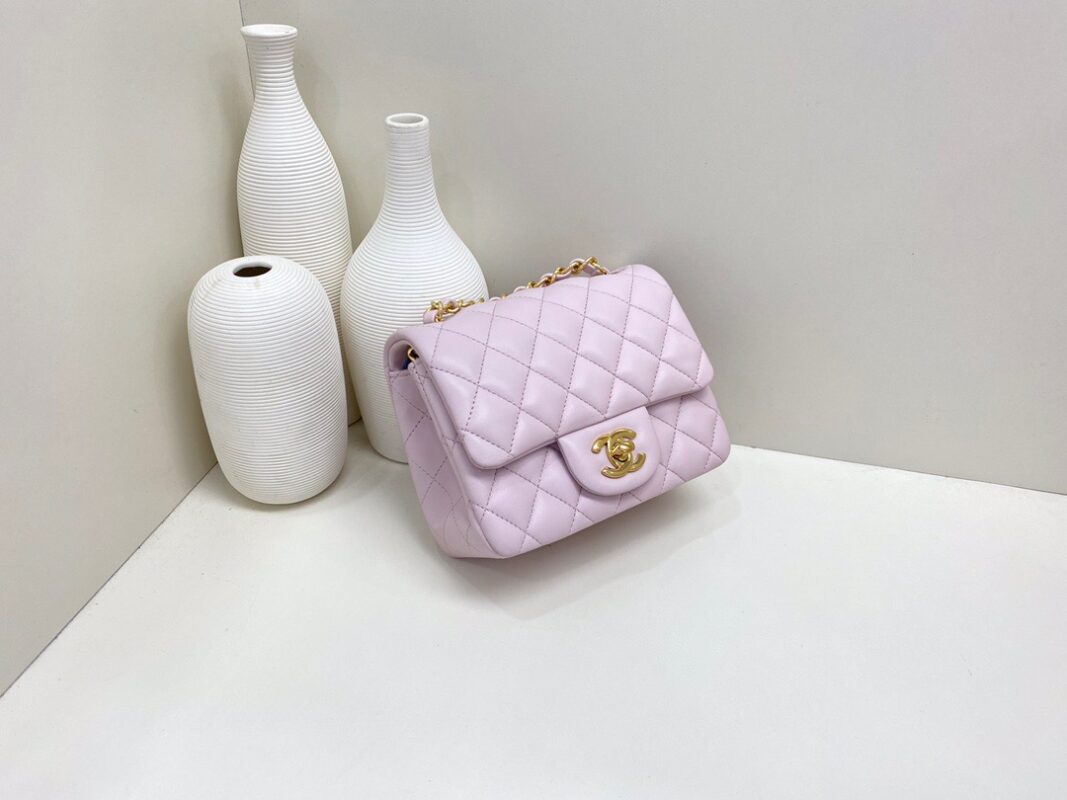 Chanel Classic Flap 17 Light Pink