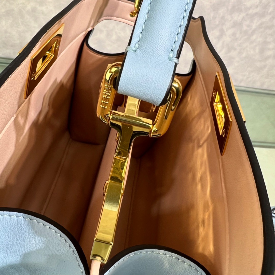 Fendi Peekaboo ISeeU Small Bag in Light Blue - Image 5