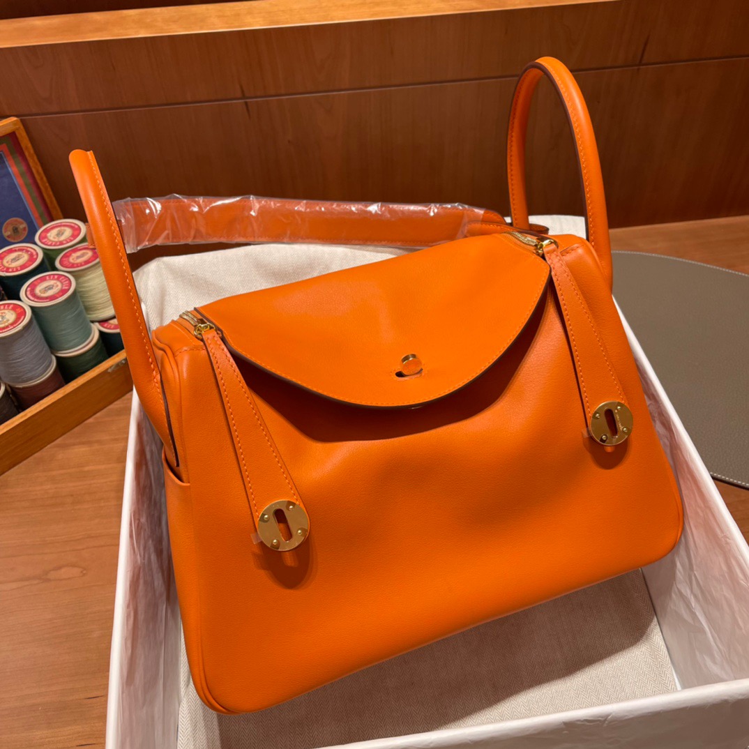 fb638e_046ae53fdcef4accbfe006a6c51efb0emv2.jpg Lindy 30 Swift Flame Orange - Image 1