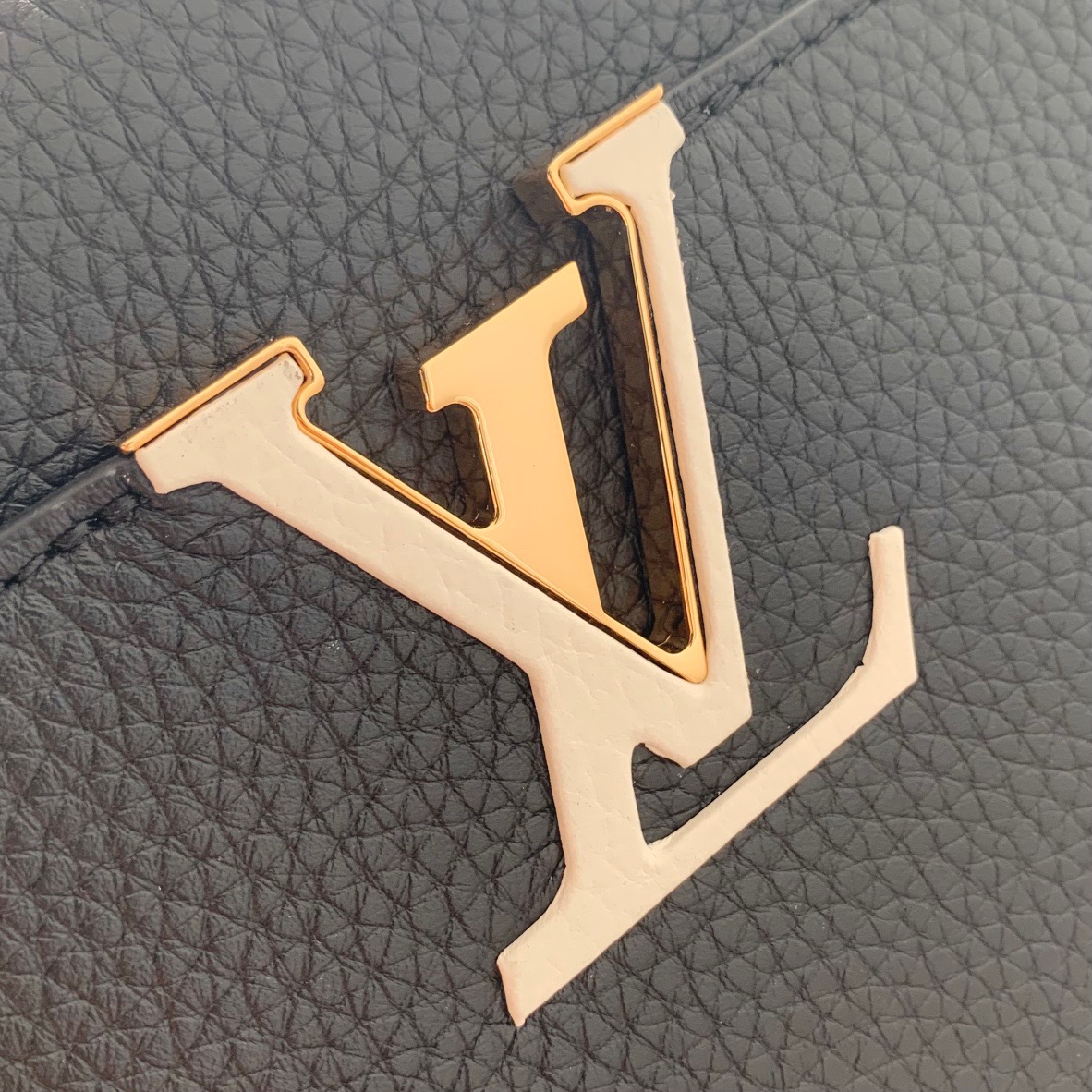 Louis Vuitton Capucines BB Medium Handbag in Black&Blue - Image 8