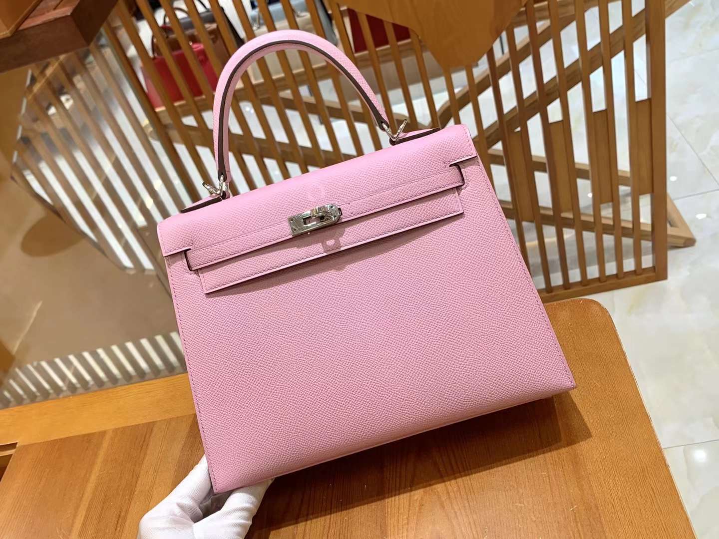 fb638e_070c475d0f3b451d8cba76577cf475a1mv2.jpg Kelly 25 Epsom Mauve Sylvestre x9 - Image 1