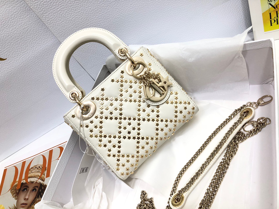 Lady Dior 17 White