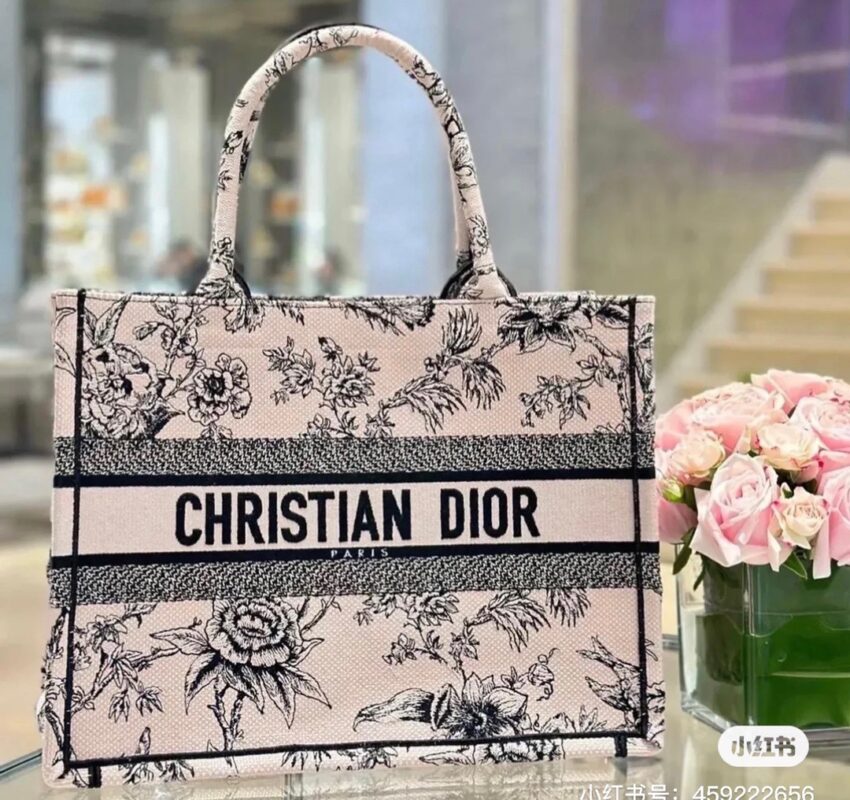 Dior Tote Bags in Pink
