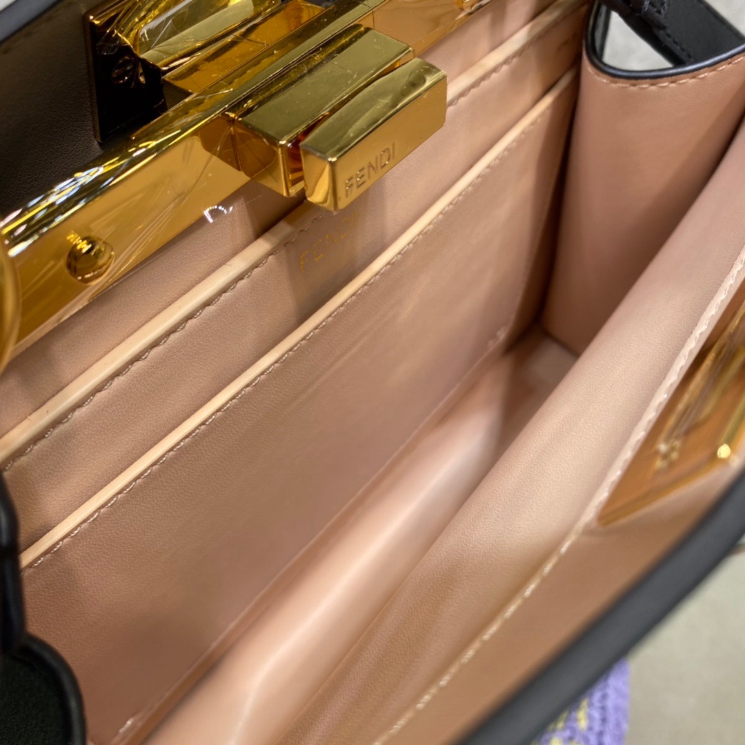 Fendi Peekaboo ISeeU Small Bag in Black - Image 6