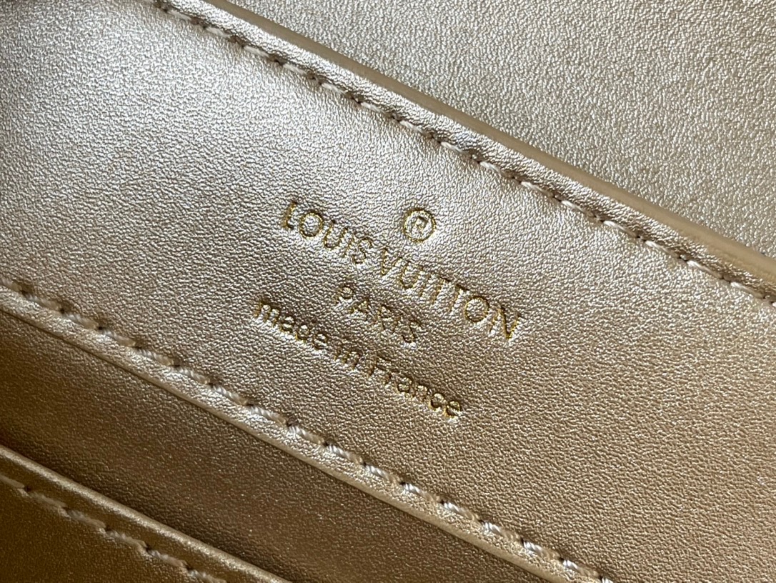 Louis Vuitton Capucines BB Small Handbag inGold Crocodile - Image 10