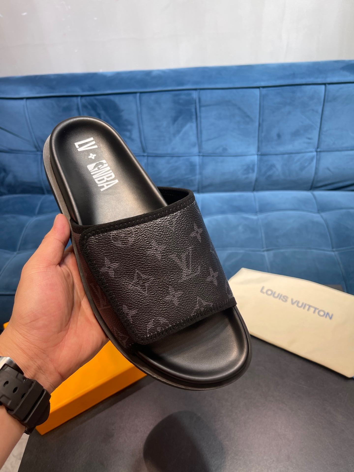 Louis Vuitton luxury sandals - Image 3